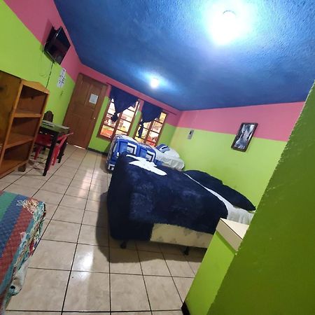 Hotel Kasa Kamelot كويتزالتنانغو المظهر الخارجي الصورة