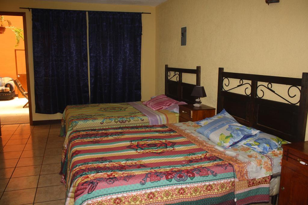 Hotel Kasa Kamelot كويتزالتنانغو المظهر الخارجي الصورة