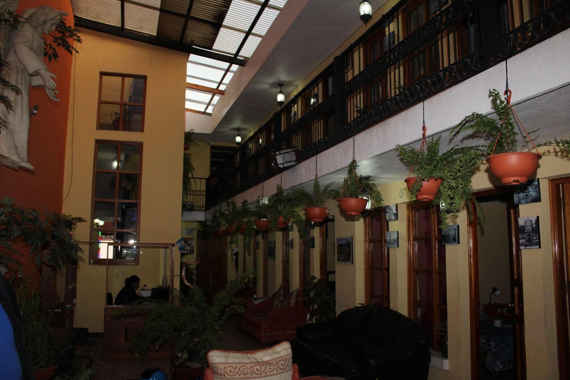 Hotel Kasa Kamelot كويتزالتنانغو المظهر الخارجي الصورة