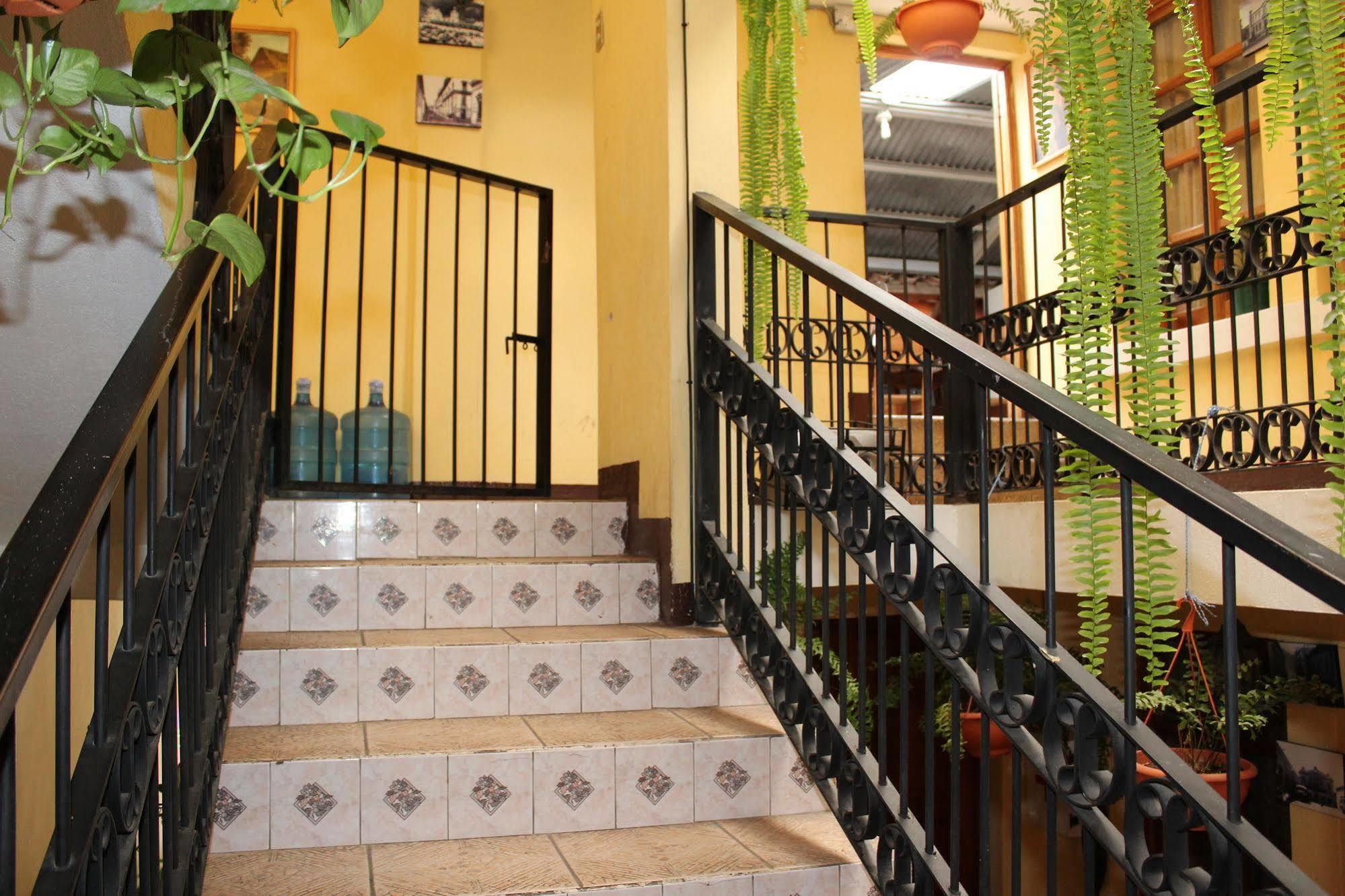 Hotel Kasa Kamelot كويتزالتنانغو المظهر الخارجي الصورة